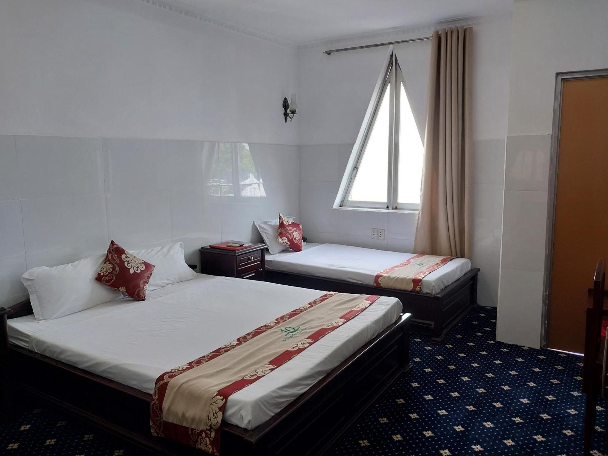 Nhat Quy Hotel タイニン エクステリア 写真