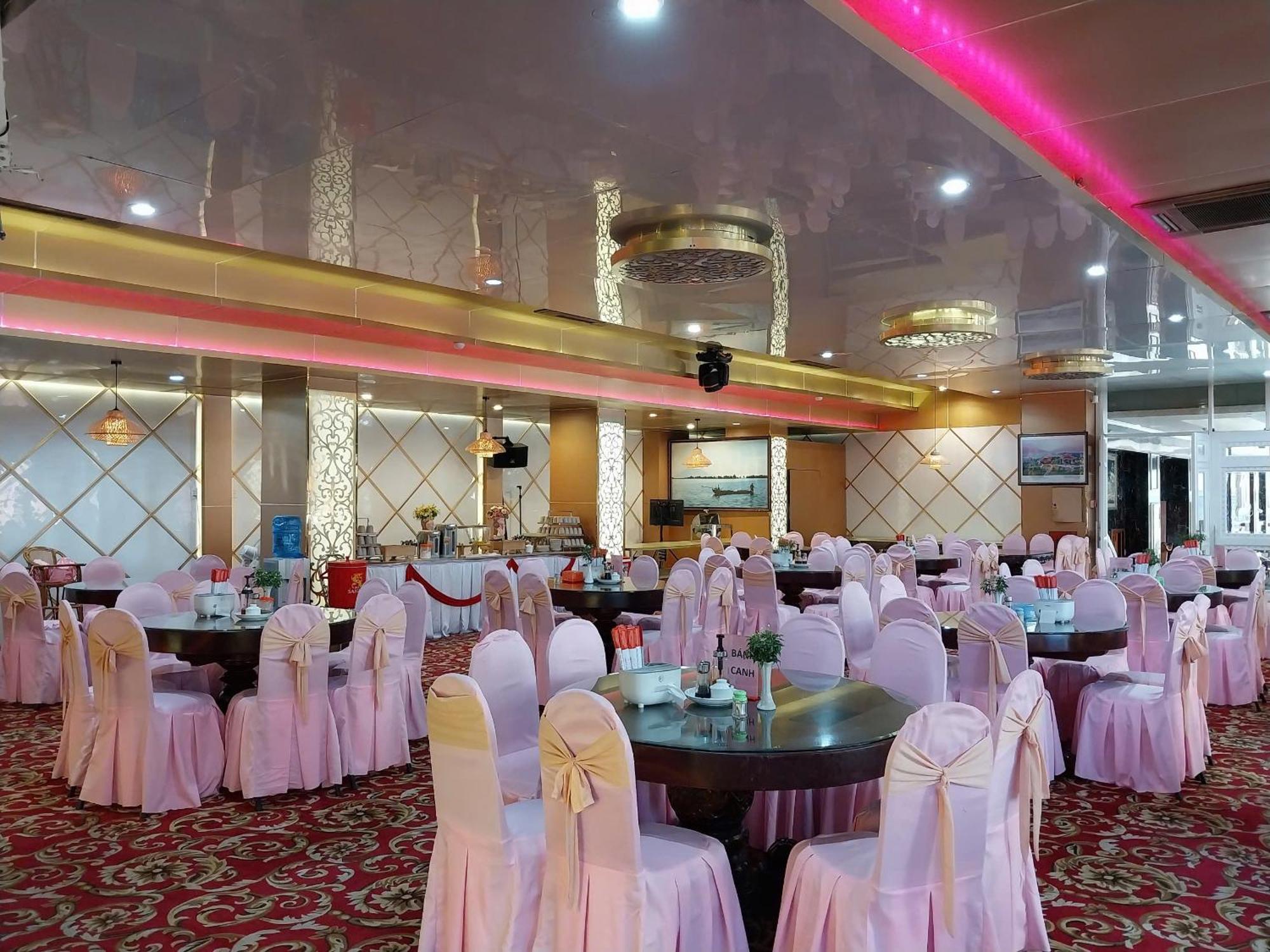 Nhat Quy Hotel タイニン エクステリア 写真