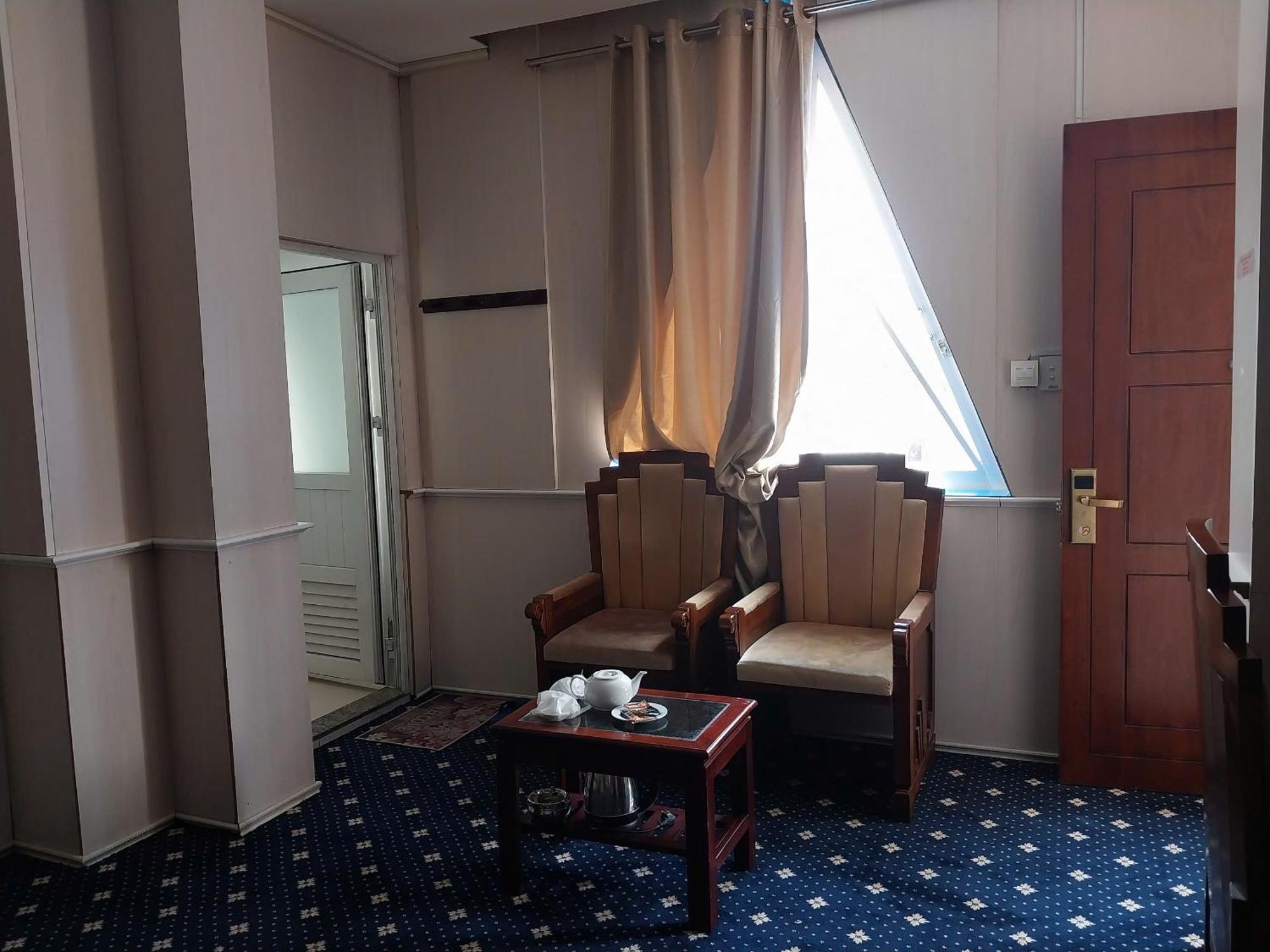 Nhat Quy Hotel タイニン エクステリア 写真